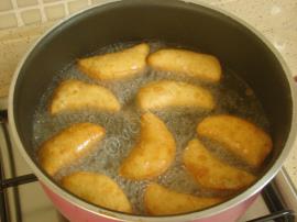 Üç Malzemeli Mayasız Pişi