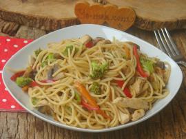 Sebzeli Tavuklu Makarna