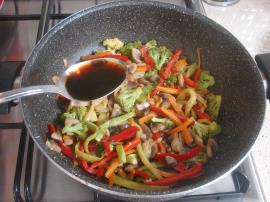 Sebzeli Tavuklu Makarna