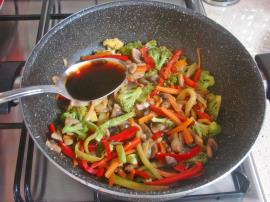 Tavada Sebzeli Tavuk