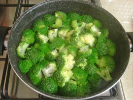 Tavuklu Brokoli Salatası