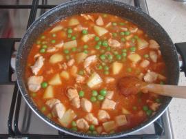 Bezelyeli Tavuk Yemeği