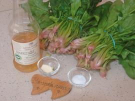 Ispanak Kökü Salatası