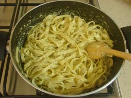 Pesto Soslu Makarna