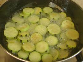 Tencerede Patlıcan Oturtma