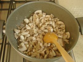 Kıymalı Mantar Çorbası