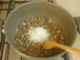 Kıymalı Mantar Çorbası