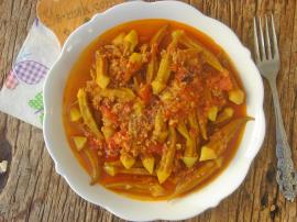 Kıymalı Bamya Yemeği