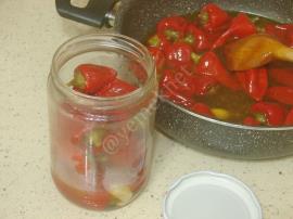 Acı Kırmızı Biber Turşusu