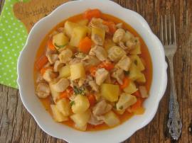 Tavuklu Kereviz Yemeği