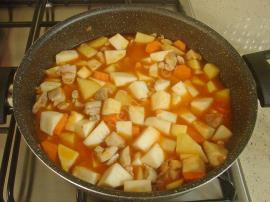 Tavuklu Kereviz Yemeği