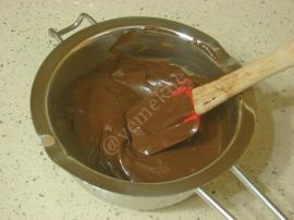 Çikolatalı Mousse Pasta