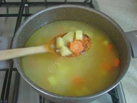 Patatesli Mercimek Çorbası