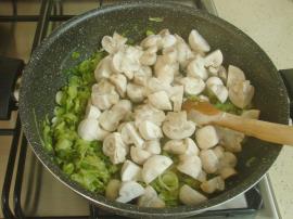 Fırında Kremalı Mantarlı Pırasa