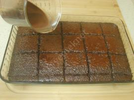 Browni Tadında Islak Kek