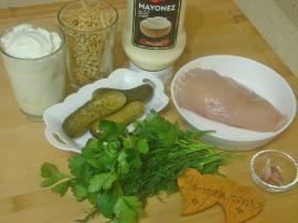 Erişteli Tavuk Salatası