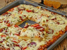 Tepsi Pizzası