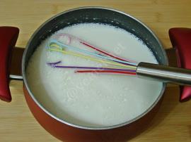 İki Renkli Muhallebi