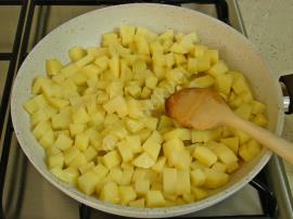 Soğanlı Patatesli Omlet