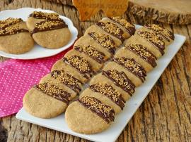 Kavrulmuş Susamlı Kurabiye