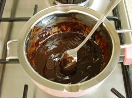 Vişneli Çikolatalı Kek