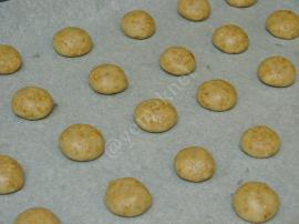 Ağızda Dağılan Susamlı Kurabiye