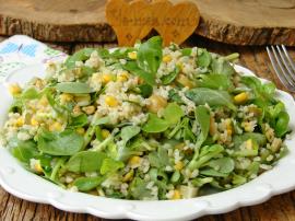 Hafif ve Çok Lezzetli : Bulgurlu Semizotu Salatası