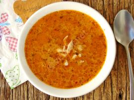 Tavuklu Un Çorbası