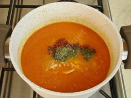 Tavuklu Un Çorbası