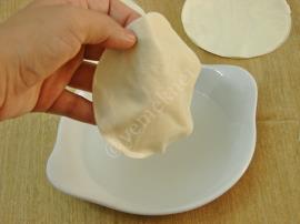 Yufkadan Çiğ Börek