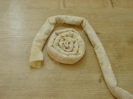 Hazır Yufkadan Tahinli Çörek