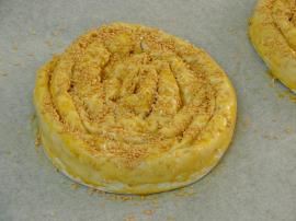 Hazır Yufkadan Tahinli Çörek