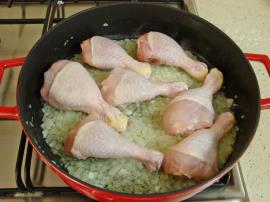 Tencerede Sulu Tavuk Yemeği