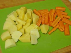 Tencerede Sulu Tavuk Yemeği