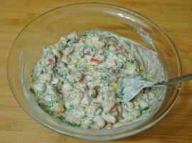 Yoğurtlu Bakliyat Salatası