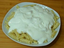 Salçalı Yoğurtlu Makarna