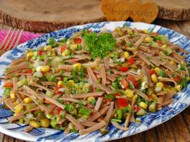 Erişte Salatası Nasıl Yapılır?