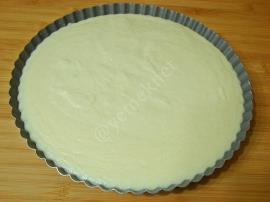 Çilek Soslu İrmik Tatlısı