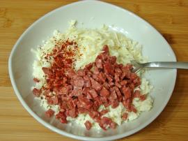 Fırında Peynirli Sucuklu Ekmek