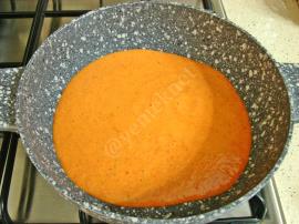 Kırmızı Biber Soslu Makarna