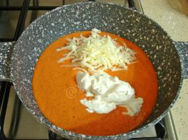 Kırmızı Biber Soslu Makarna