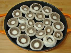 Tavada Kaşarlı Mantar