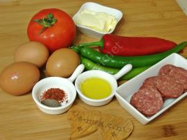 Biberli Sucuklu Yumurta