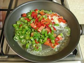 Biberli Sucuklu Yumurta