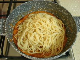 Domatesli Peynirli Makarna