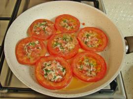 Tavada Domates Pizzası