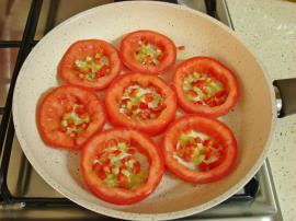 Tavada Domates Pizzası