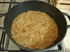 Yoğurtlu Sebzeli Erişte Salatası