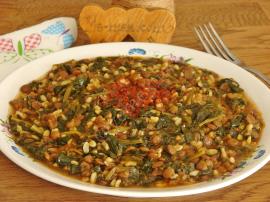 Ispanağı Bir De Böyle Deneyin : Yeşil Mercimekli Ispanak Yemeği