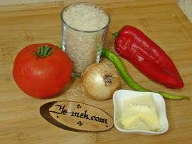 Domatesli Biberli Pirinç Pilavı